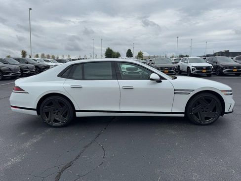 New 2026 Genesis G90 3.5T Prestige image 2