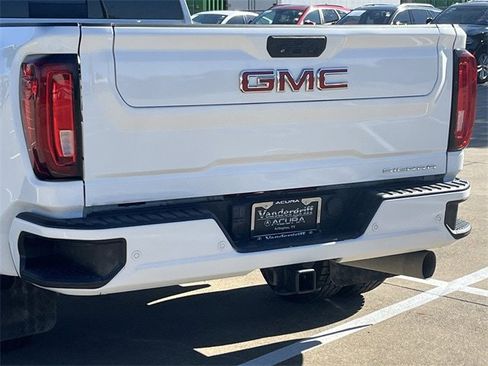 Used 2022 GMC Sierra 3500 Denali image 6