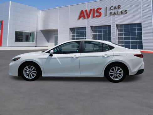 Used 2025 Toyota Camry LE FWD image 2