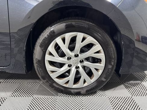 Used 2019 Toyota Corolla LE FWD image 11