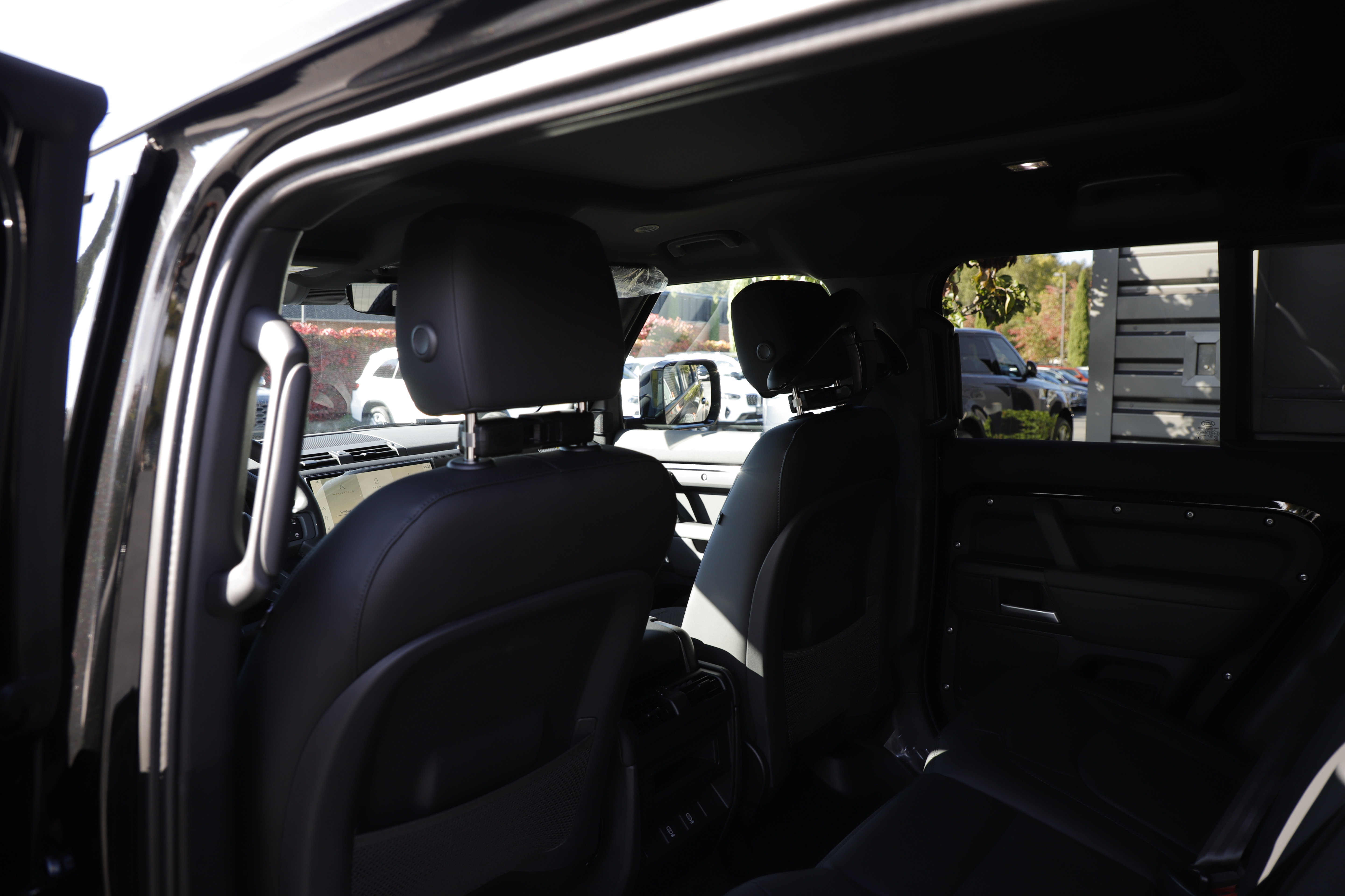 New 2026 Land Rover Defender 110 X-Dynamic SE AWD/4WD image 13