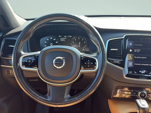 Used 2017 Volvo XC90 T6 Momentum w/ Vision Package AWD/4WD image 12
