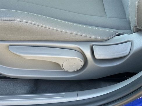 Used 2025 Hyundai Elantra SEL image 33