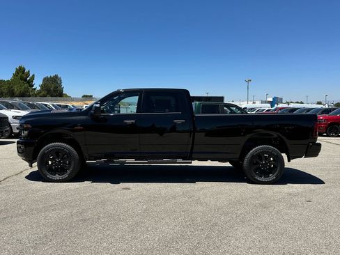 New 2026 RAM 2500 Tradesman AWD/4WD image 3