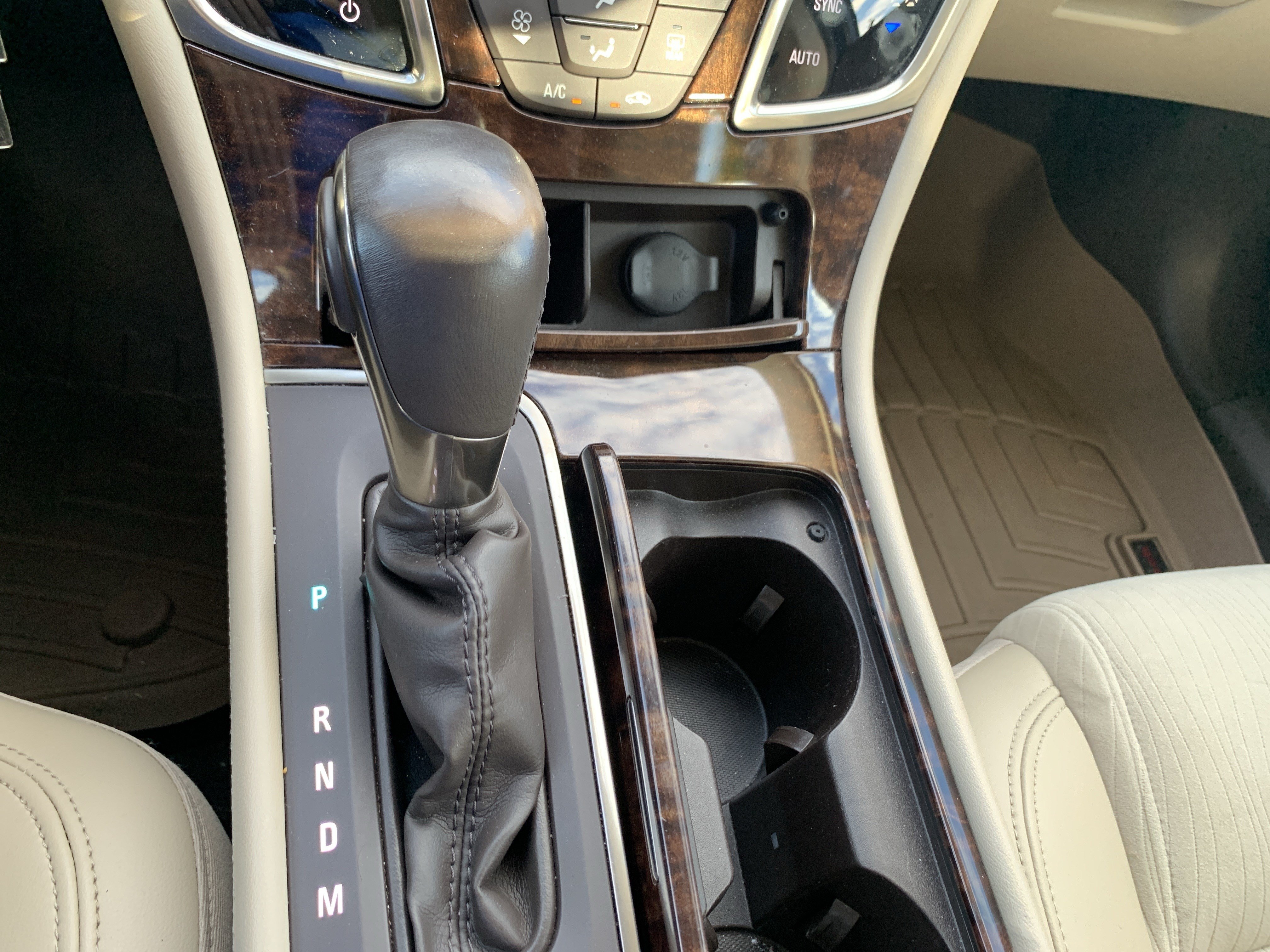 Used 2014 Buick LaCrosse FWD image 26