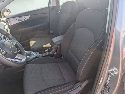 Used 2024 Kia Forte LXS FWD image 31