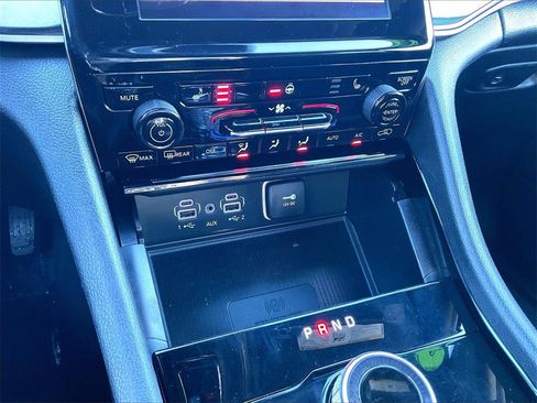 Used 2023 Jeep Grand Cherokee Altitude image 25