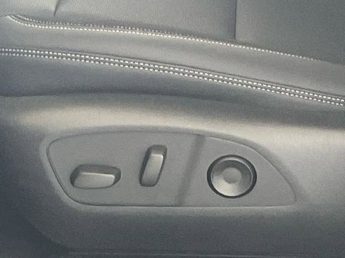 New 2025 Chevrolet Blazer EV LT image 23