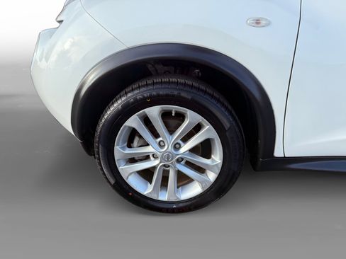 Used 2014 Nissan Juke SV w/ Navigation Package image 9