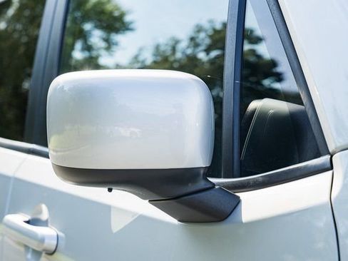 Used 2020 Jeep Renegade Latitude w/ UConnect 8.4 Nav Group image 23