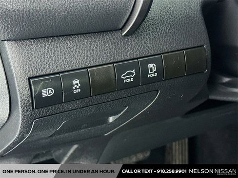 Used 2022 Toyota Camry XSE image 10