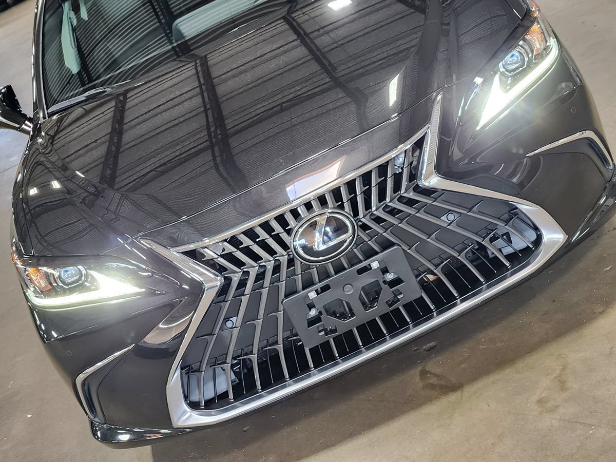 Used 2024 Lexus ES 350 w/ Premium Package FWD image 15