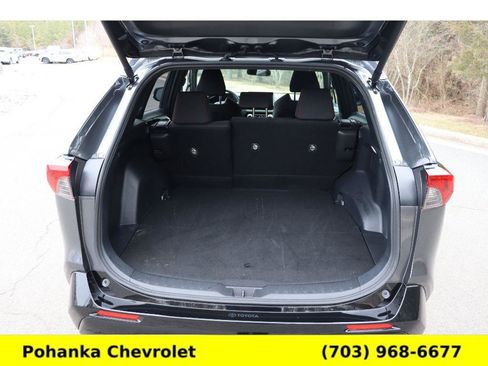 Used 2024 Toyota RAV4 SE image 25