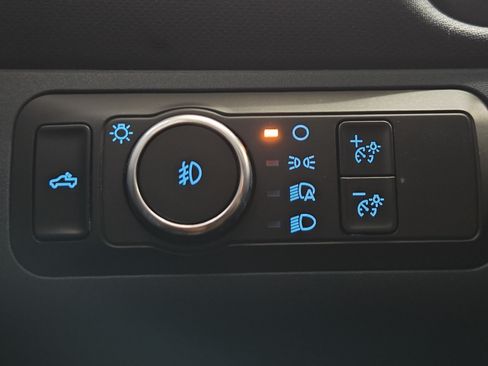 Used 2025 Ford Maverick Lobo AWD/4WD image 22