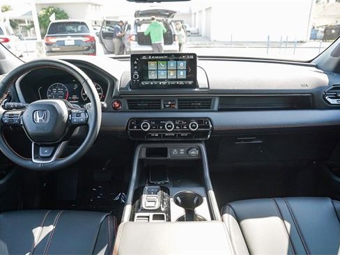 New 2025 Honda Pilot TrailSport image 14