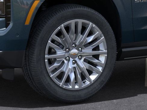 New 2025 Chevrolet Suburban Premier image 9