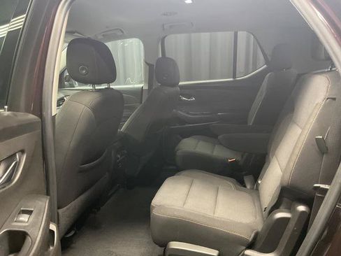 Used 2021 Chevrolet Traverse LT FWD image 8