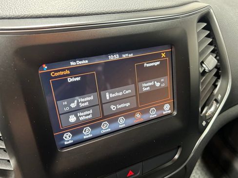 Certified 2019 Jeep Cherokee Latitude Plus AWD/4WD image 14