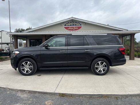 Used 2024 Ford Expedition Max Limited RWD image 8