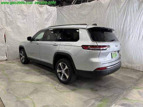 Used 2023 Jeep Grand Cherokee L Limited w/ Luxury Tech Group II AWD/4WD image 7