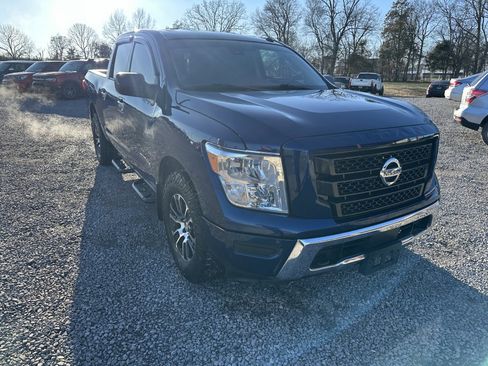 Used 2021 Nissan Titan SV w/ Accessory Utility Package AWD/4WD image 3