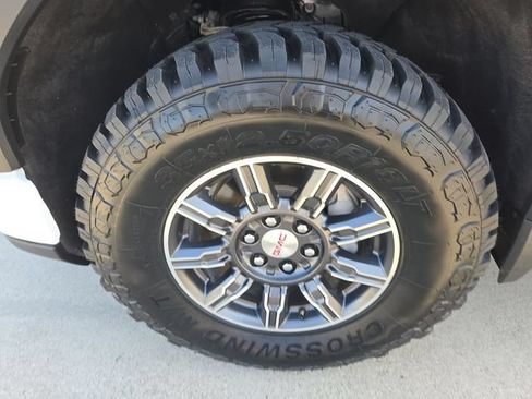 Used 2025 GMC Sierra 1500 AT4 AWD/4WD image 31