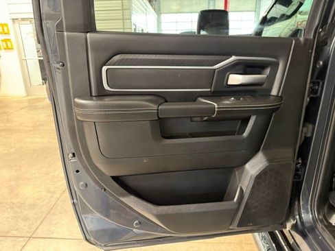 Used 2025 RAM 2500 Big Horn AWD/4WD image 37