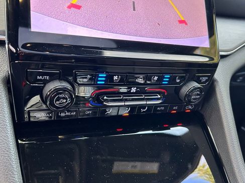 New 2025 Jeep Grand Cherokee L Overland w/ Rear Seat Video Group I image 23