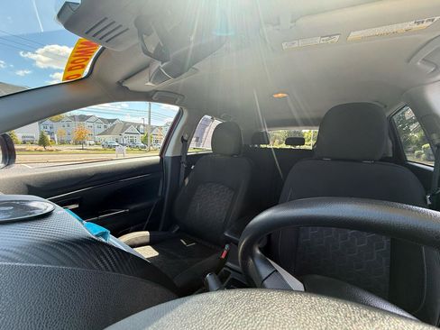 Used 2024 Mitsubishi Outlander Sport AWD image 9