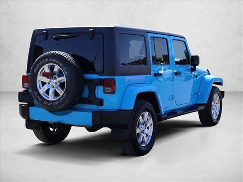 Used 2017 Jeep Wrangler Unlimited Sahara w/ Connectivity Group AWD/4WD image 5