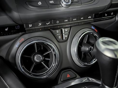 Used 2017 Chevrolet Camaro SS RWD image 34