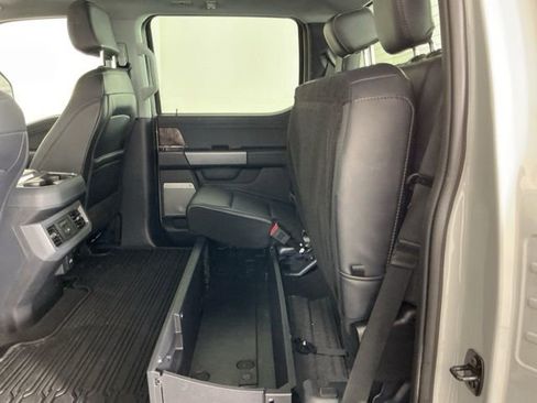 Used 2025 Ford F350 Lariat w/ Black Appearance Package image 32