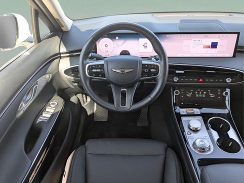 Used 2026 Genesis GV70 2.5T AWD/4WD image 16