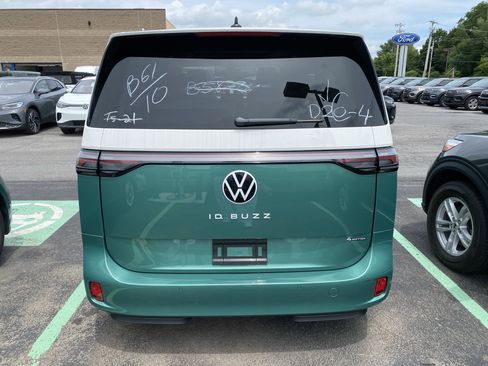 New 2025 Volkswagen ID. Buzz 1st Edition image 6