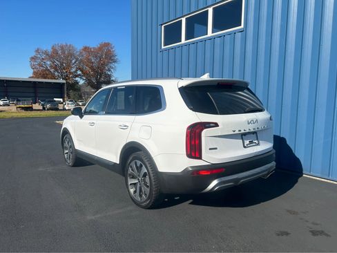 Used 2022 Kia Telluride S image 3