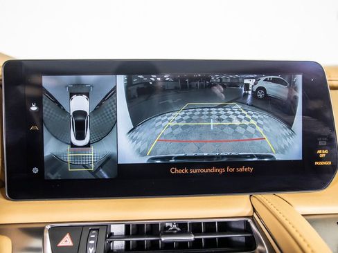 Used 2025 Lexus LC 500 Convertible w/ Touring Package image 31