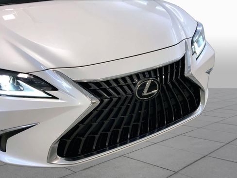 Used 2024 Lexus ES 350 w/ Premium Package FWD image 32