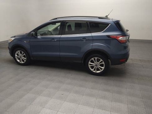 Used 2018 Ford Escape SE w/ SE Sync 3 Package AWD/4WD image 3