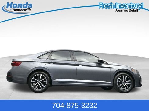 Used 2025 Volkswagen Jetta Sport FWD image 27