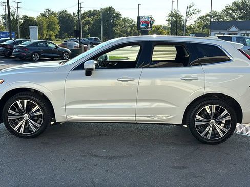 Used 2023 Volvo XC60 B5 Plus w/ Climate Package AWD/4WD image 3