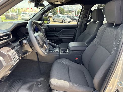 Used 2025 Toyota 4Runner SR5 image 11