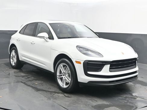 Used 2022 Porsche Macan image 6