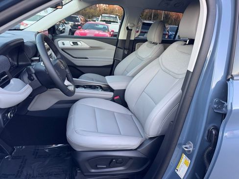 New 2026 Ford Explorer Active w/ Active Comfort Package image 18