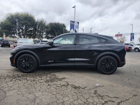 Used 2025 Ford Mustang Mach-E Select w/ Comfort Package Lite image 4