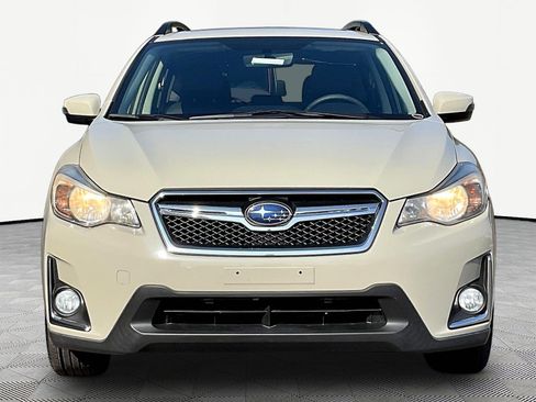 Used 2017 Subaru Crosstrek 2.0i Limited AWD/4WD image 2