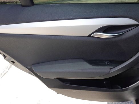 Used 2015 BMW X1 sDrive28i RWD image 19