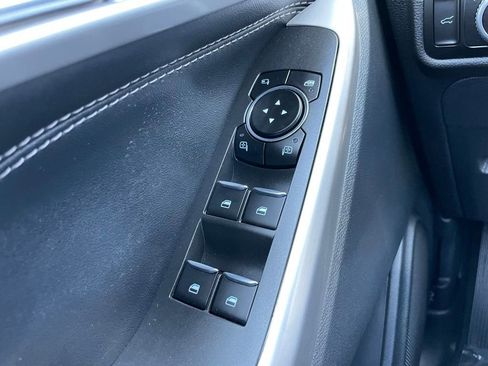 Used 2023 Ford Explorer XLT w/ Equipment Group 202A AWD/4WD image 25