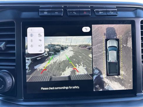 Used 2024 Ford F350 Platinum w/ FX4 Off-Road Package image 50