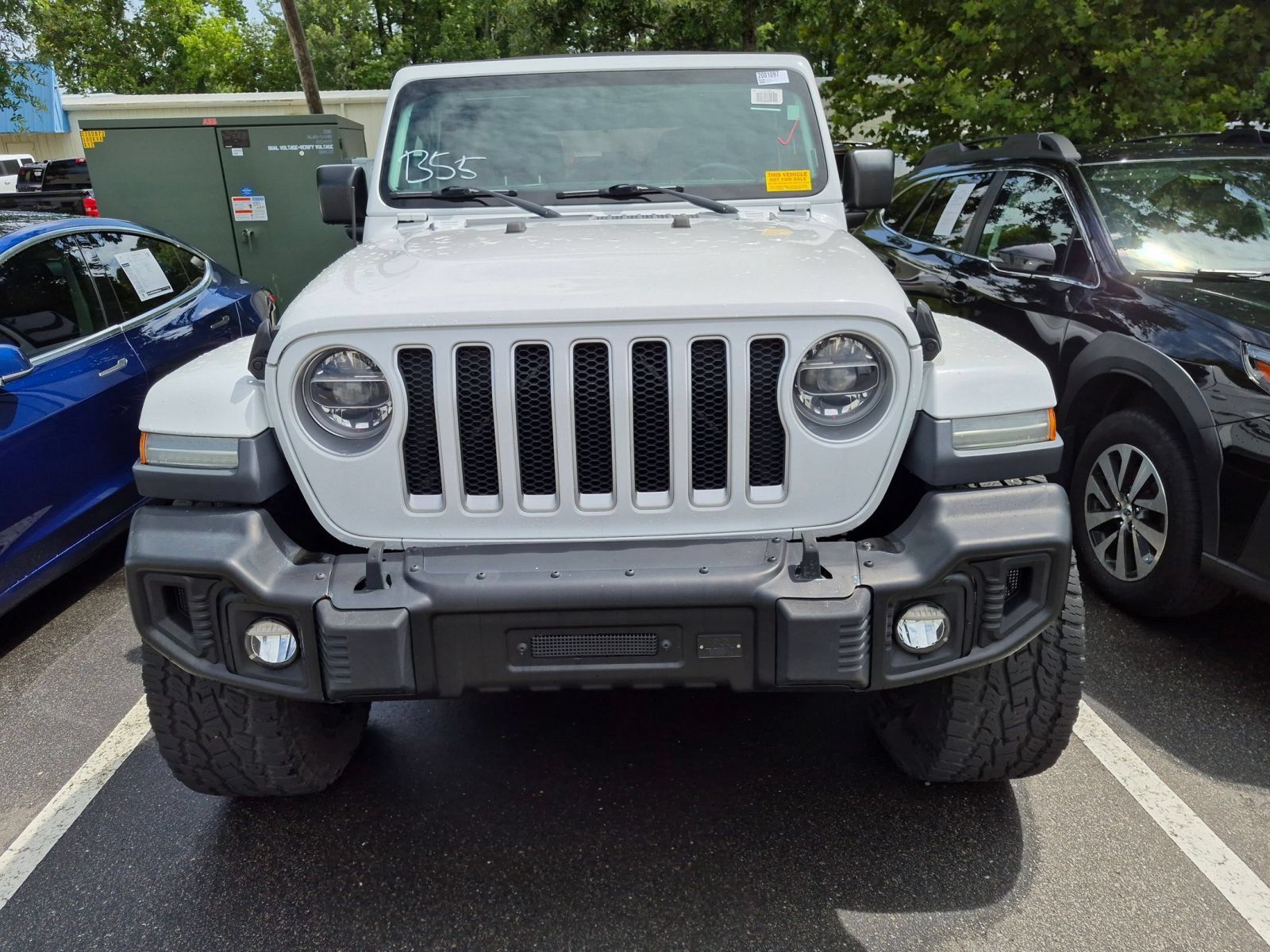 Used 2018 Jeep Wrangler Unlimited Sahara AWD/4WD image 6