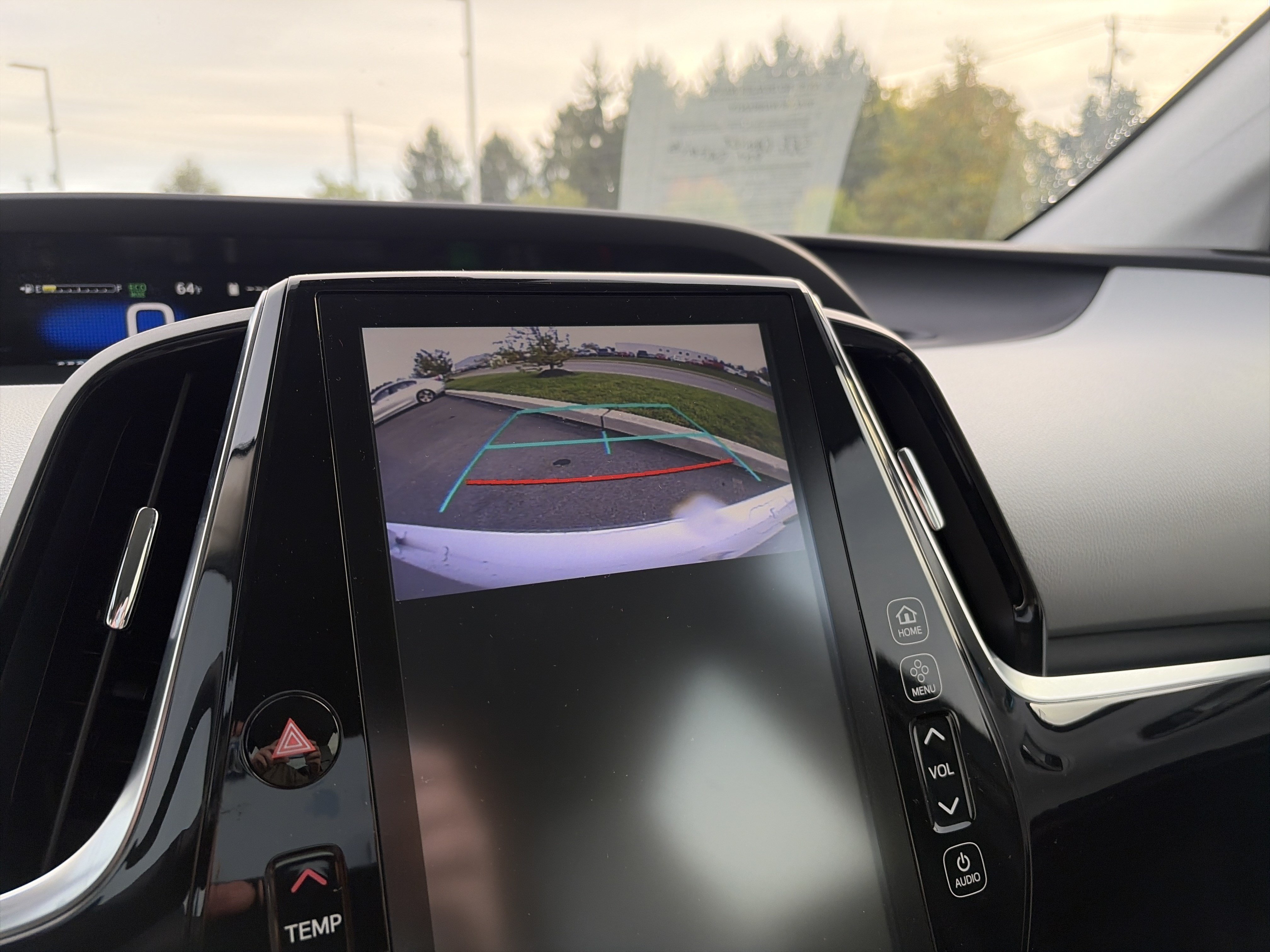 Used 2019 Toyota Prius Prime Premium FWD image 30